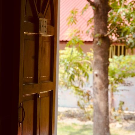 Amami Beach Resort Пуэрто-Галера Экстерьер фото