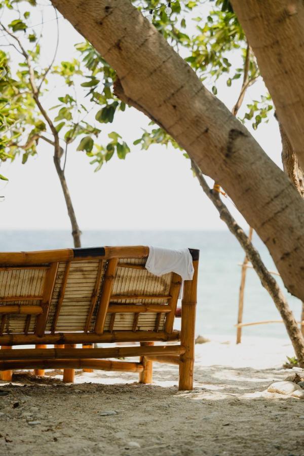 Amami Beach Resort Пуэрто-Галера Экстерьер фото