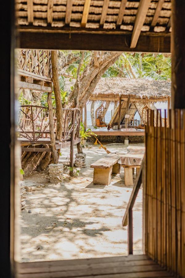 Amami Beach Resort Пуэрто-Галера Экстерьер фото