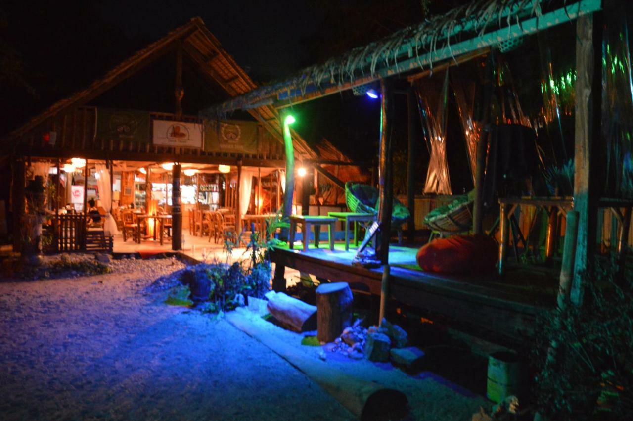 Amami Beach Resort Пуэрто-Галера Экстерьер фото