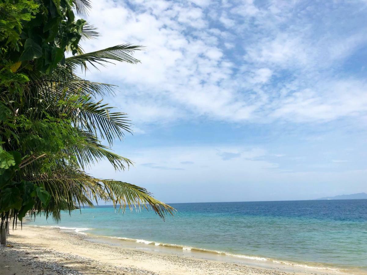 Amami Beach Resort Пуэрто-Галера Экстерьер фото